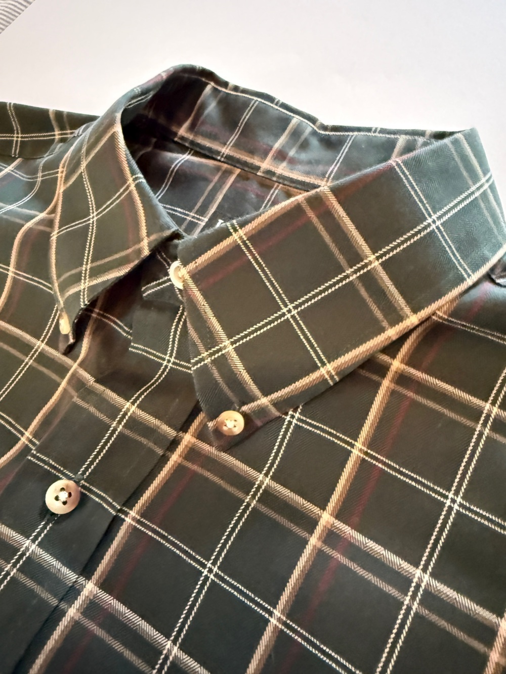 Jos. A. Bank Traveler’s Collection Plaid Shirt – Men’s Large – 100% Cotton